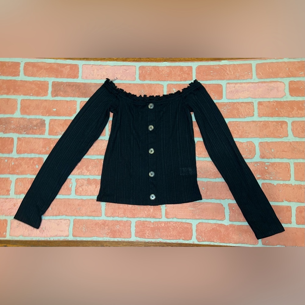 Black long sleeve shirt